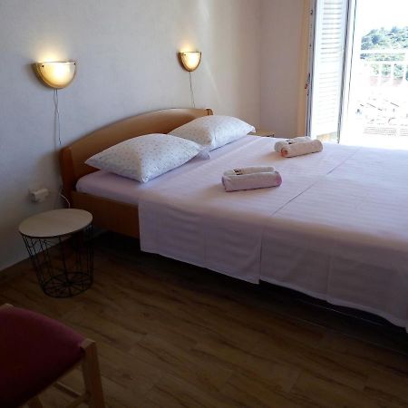 Hotel Ruzica Saric à Hvar Town Extérieur photo
