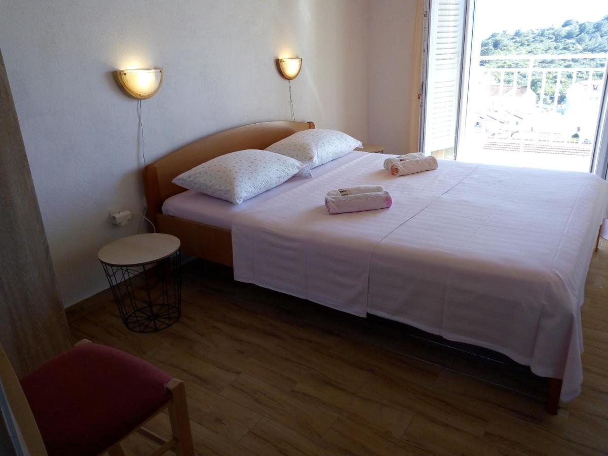 Hotel Ruzica Saric à Hvar Town Extérieur photo