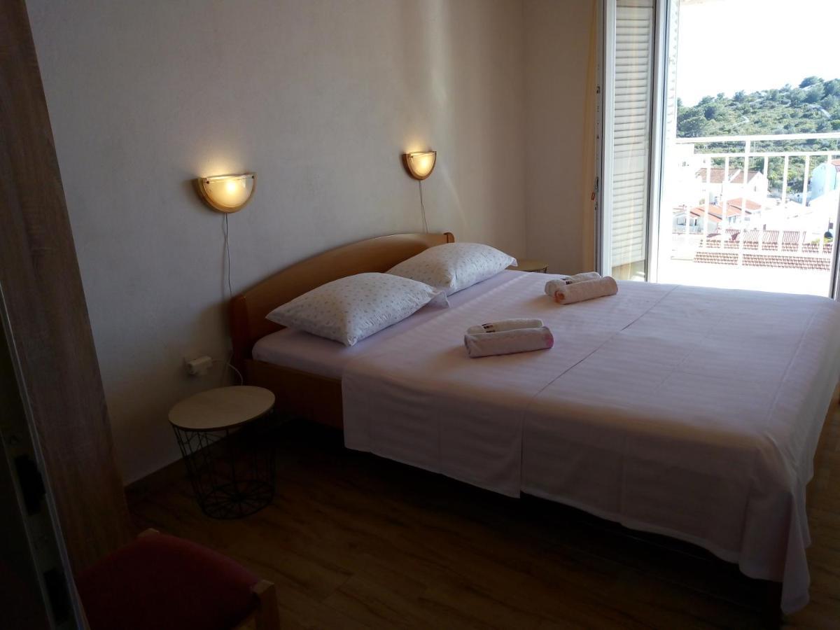 Hotel Ruzica Saric à Hvar Town Extérieur photo