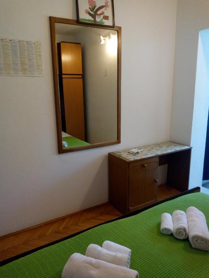 Hotel Ruzica Saric à Hvar Town Extérieur photo